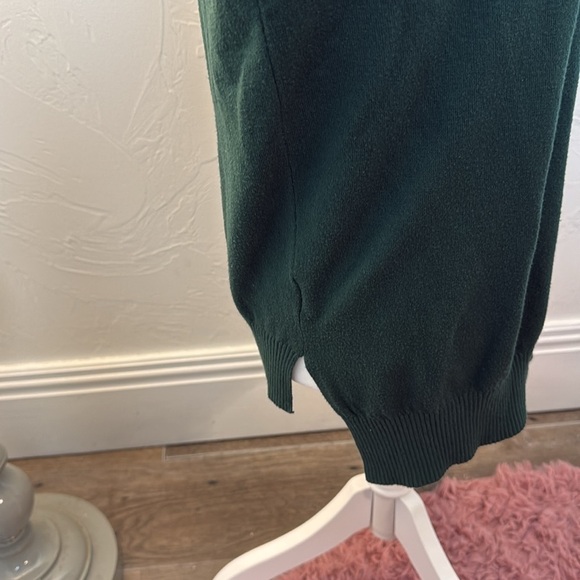 Jouica green v neck sweater size large - Picture 6 of 6